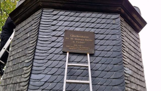 gereinigte Bronzeplatte