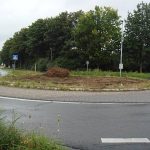 Mit der Baggerschaufel waren die drei großen Wurzeln nicht zu entfernen.