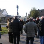 Ortsbürgermeister W.Weck nahm an der Besprechung teil. (v.h. Bildmitte)